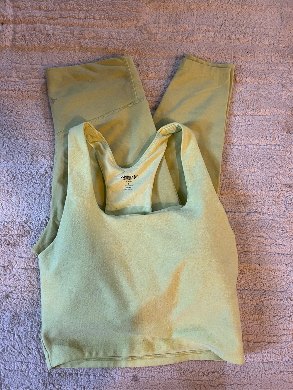 Old Navy Active Pale Yellow Sports Bra and Leggings Set